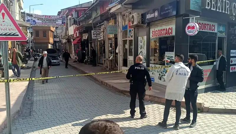 Eğlencenin Çığırından Çıktığı An: El Şakası Sonrası Tüfekle Ateş Açan Kişi!