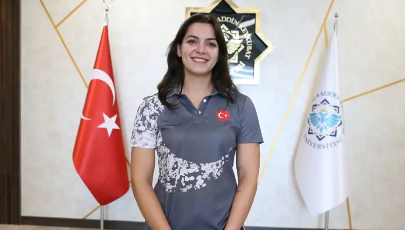 Altın Madalyanın Sahibi Esra’nın Dünya Şampiyonu Olma Hedefi