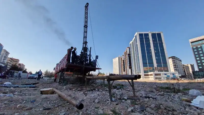 Galeria Sitesi’nin Laneti: 89 Kişiye Mezara Dönüşen Proje, İlk Kazma Vuruldu!