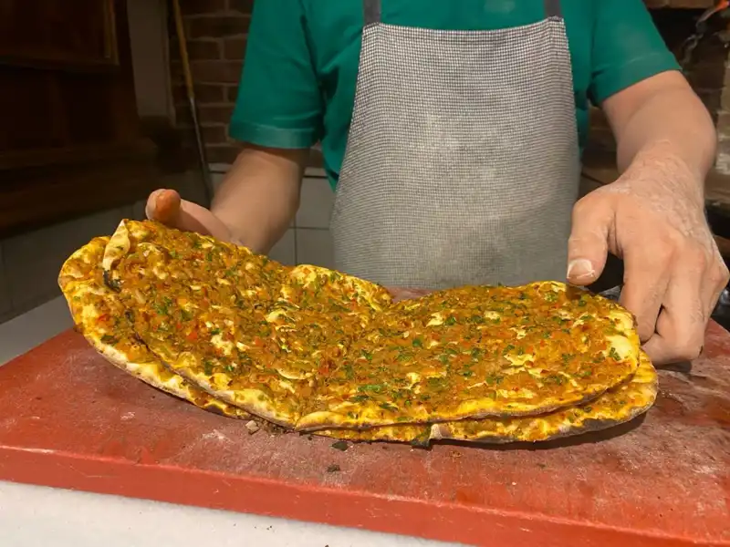 İstanbul’da Lahmacun Fiyatları: Semtler Arasında Farklılık Nereden Kaynaklanıyor?