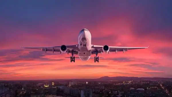 Ortadoğu'da Bir İlk: Parti Uçağı ile Seçim Atmosferine Renk Katıldı