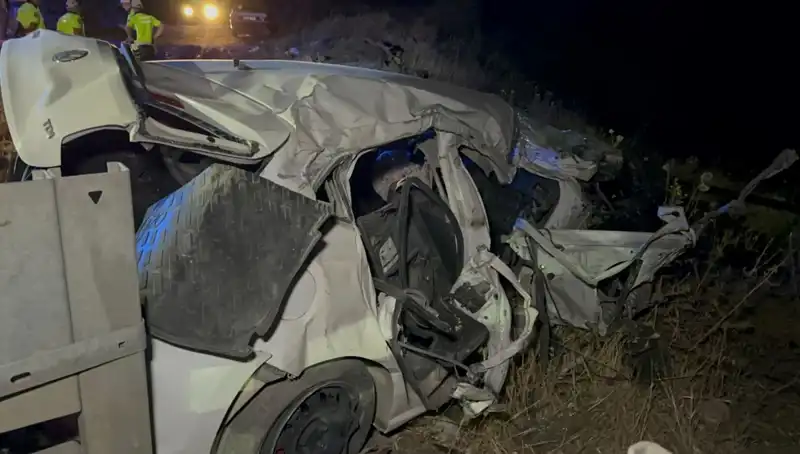 Ters Şeride Giren Araç Tankerle Çarpıştı: Trajik Kazada 1 Ölü, 2 Yaralı