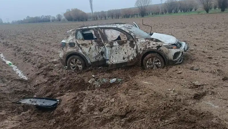 Şarampole Devrilen Otomobilde İki Kişi Yaralandı: Detaylar Açıklanıyor
