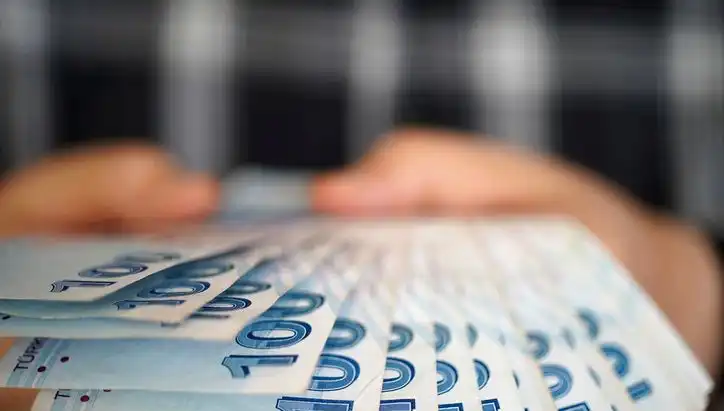 Emekli Promosyon Kampanyaları 2025: Kamu ve Özel Bankalar Yarışta!