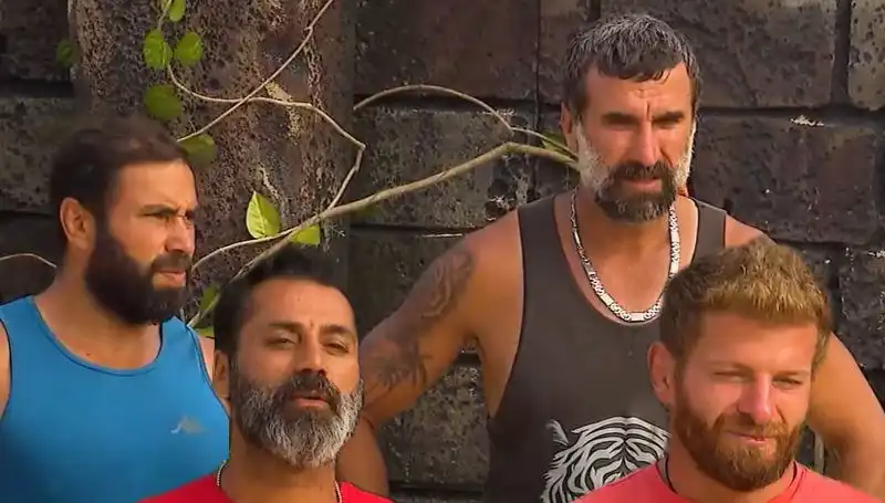 Survivor'da Şok Veda: Birlikte Olma Umudu Suya Düştü