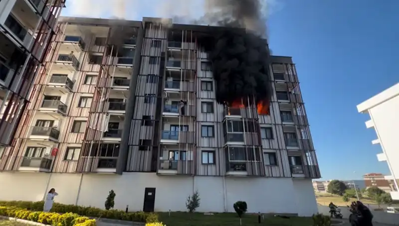 Çanakkale'de Yangın Paniği: Sabah Saatlerinde Korku Dolu Anlar Yaşandı