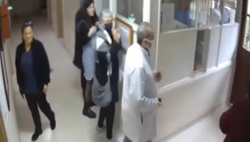 Üsküdar'da Doktora Cumhurbaşkanına Hakaretten Hapis İstemi: Olayın Ardındaki Detaylar Neler?