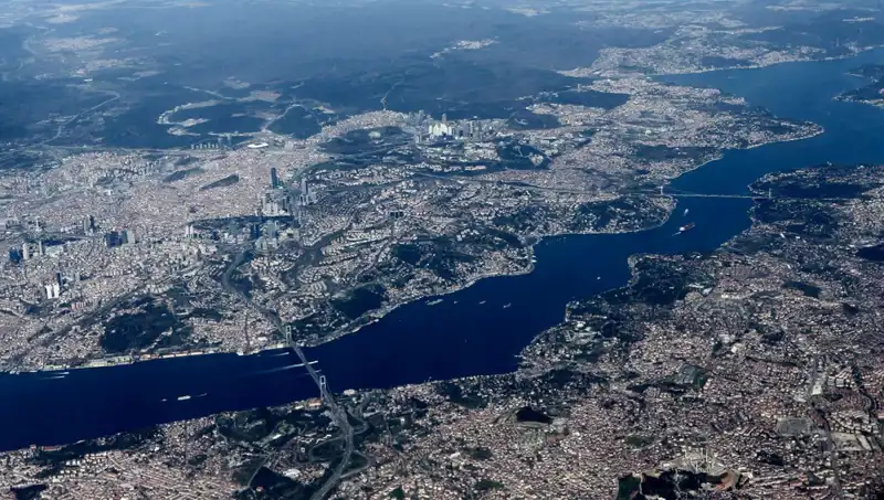 Baharın Enerjisi İstanbul Hava Sahasını Canlandırıyor