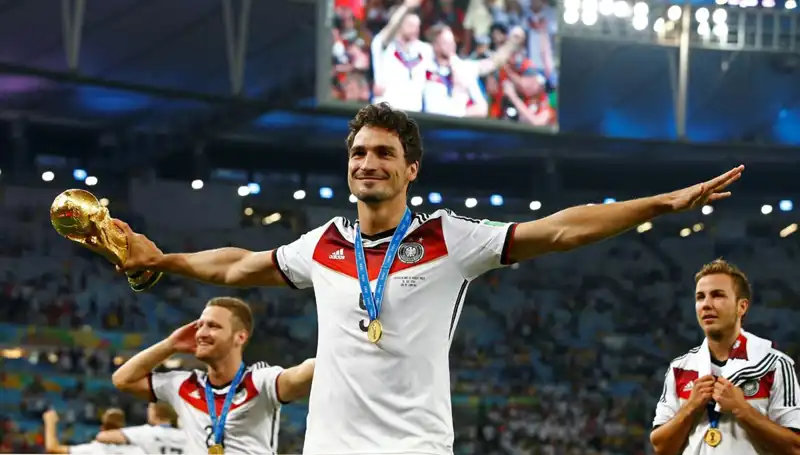 Alman Futbolunun Kralı Hummels, Futbolu Bırakma Kararını Açıkladı