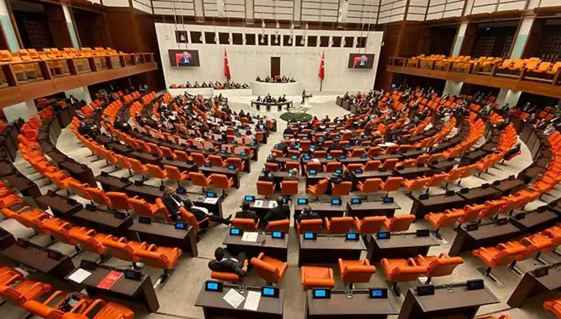 Emekli İkramiyesinin Artışı İçin Tarihi Adım: TBMM'de İlk 4 Madde Onaylandı
