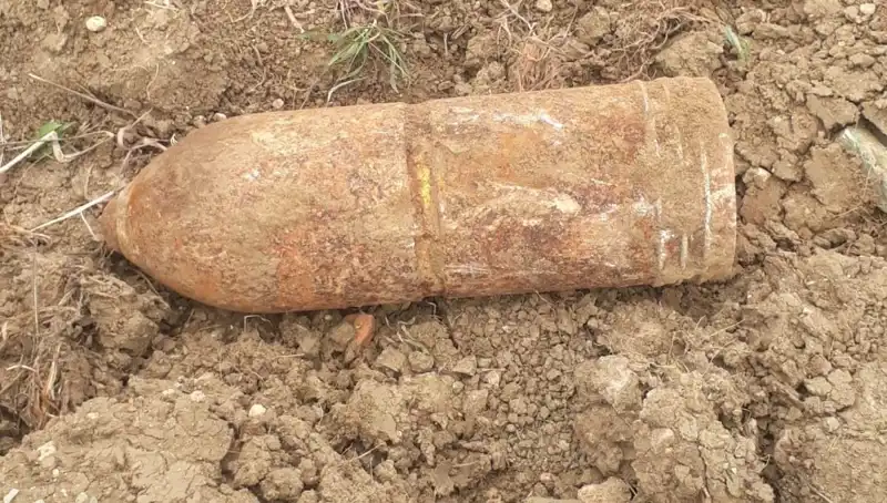 Çanakkale'de Bulunan Patlamamış Top Mermisi, Tarihi Bir Gizemi Daha Gün Yüzüne Çıkarıyor