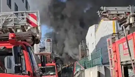 Tuzla'daki Fabrika Yangını Kontrol Altına Alındı: Olay Yerinden Son Gelişmeler