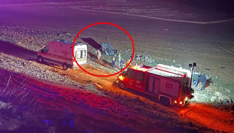 Otomobil Şarampole Devrildi: 2 Kişinin Hayatını Kaybetmesine Sebep Oldu